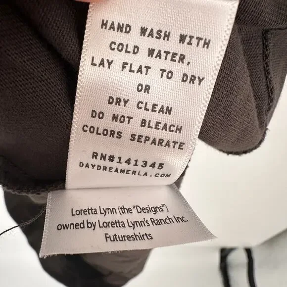 DAYDREAMER LA NWT Evereve Loretta Lynn Nashville Tenessee Graphic Tee // XS - Picture 7 of 10